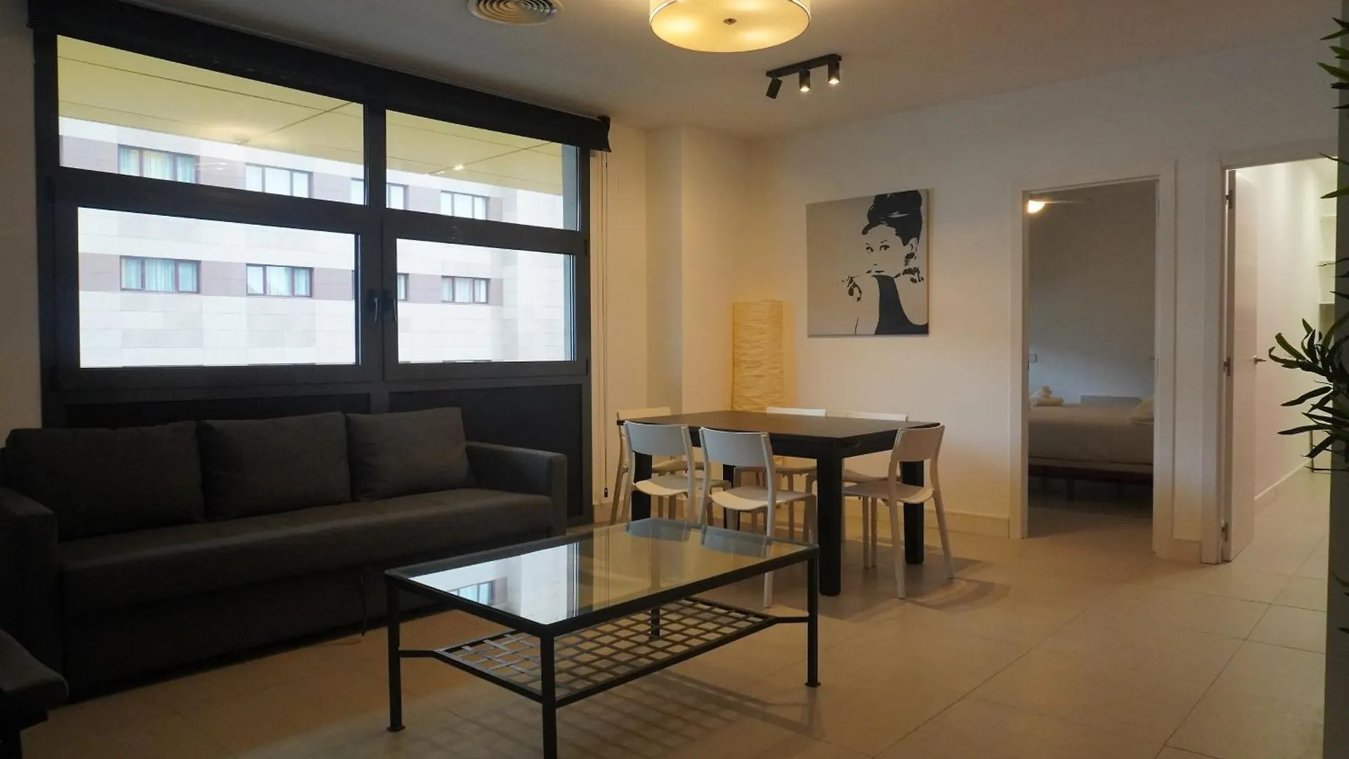 Las Tablas 2 Apartment Madrid 0*,